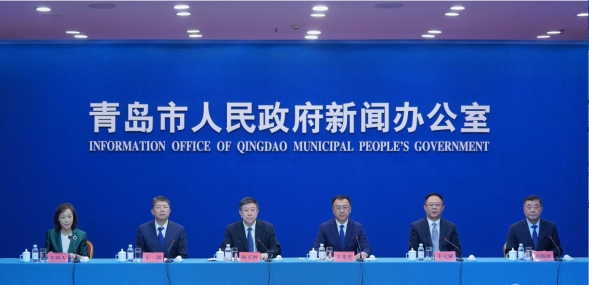 匹配城市戰(zhàn)略 服務(wù)城市發(fā)展—集團(tuán)公司黨委書記、董事長(zhǎng)王元斌出席青島市“市屬企業(yè)履行社會(huì)責(zé)任、推動(dòng)高質(zhì)量發(fā)展”新聞發(fā)布會(huì)并答記者問.png