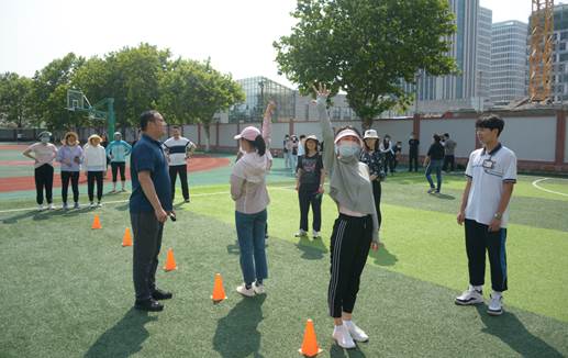 喜迎二十大 同心向未來  ——青島房產(chǎn)學(xué)校組織開展教職工團(tuán)建活動