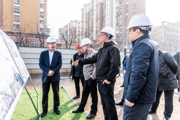 搶進度 保質量 抓機遇 促發(fā)展  —集團公司黨委書記、董事長王元斌一行蒞臨城市更新公司調研指導工作