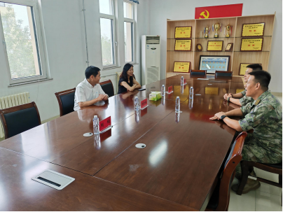 青島房產(chǎn)學(xué)校開(kāi)展“八一”建軍節(jié)雙擁慰問(wèn)活動(dòng)