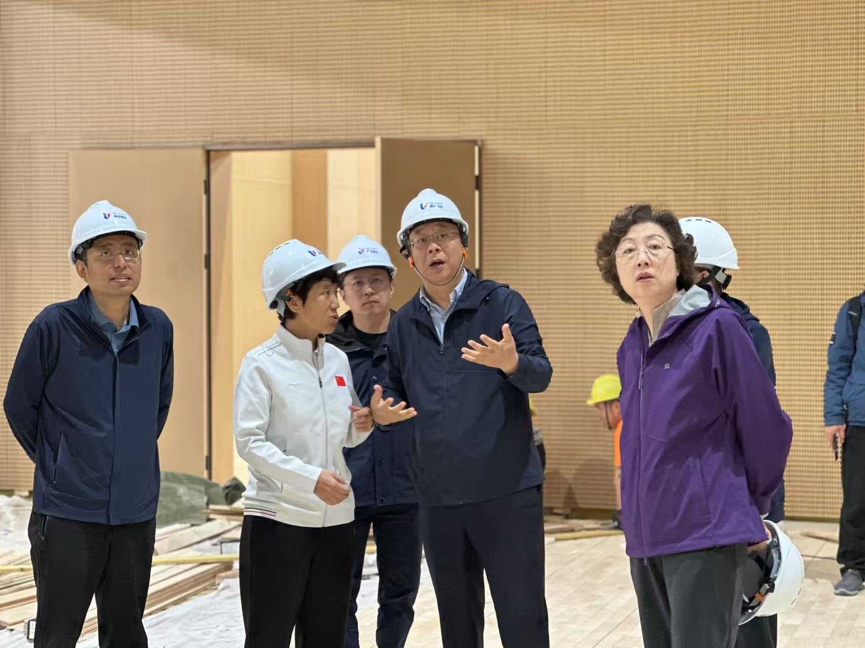 山東省體育局、青島市委領(lǐng)導(dǎo)帶隊(duì)調(diào)研浮山全民健身中心項(xiàng)目